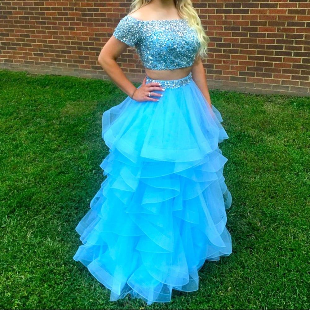 SHERRI HILL FORMAL DRESS